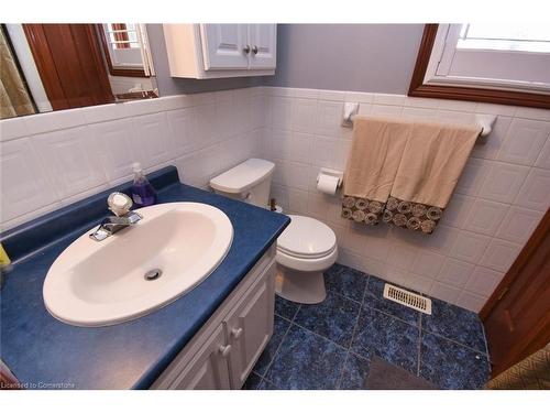 85 Unity Side Road, Caledonia, ON - Indoor Photo Showing Bathroom