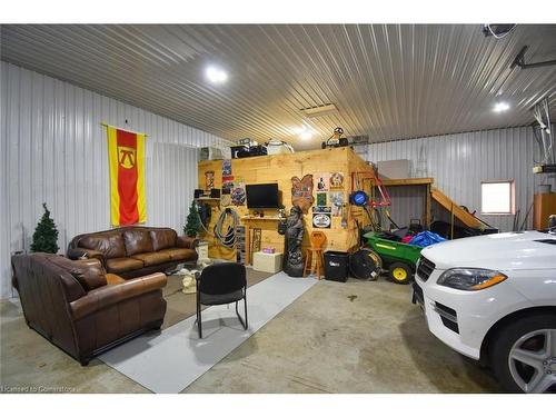 85 Unity Side Road, Caledonia, ON - Indoor Photo Showing Garage