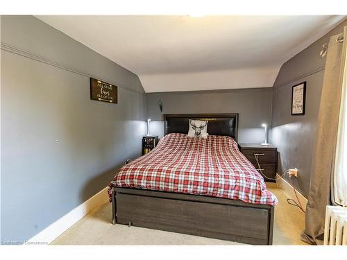 47 Cross Street, Port Colborne, ON - Indoor Photo Showing Bedroom