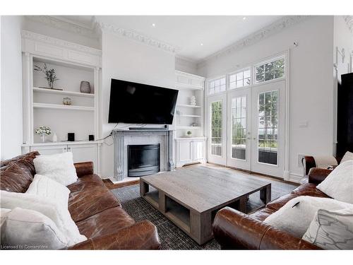 4410 Lakeshore Road, Burlington, ON - Indoor Photo Showing Living Room With Fireplace