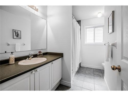 5228 Garland Crescent, Burlington, ON - Indoor Photo Showing Bathroom