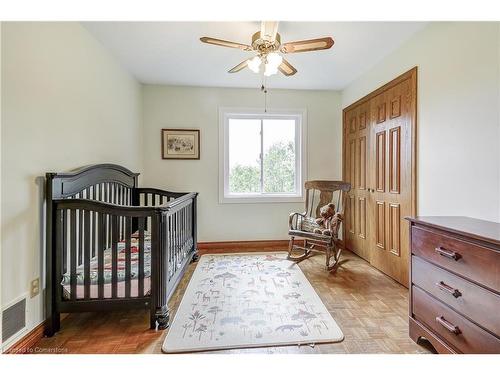 4366 Guelph Line, Burlington, ON - Indoor Photo Showing Bedroom