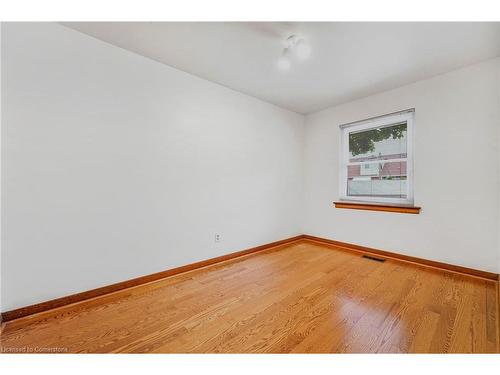 115 Organ Crescent, Hamilton, ON - Indoor Photo Showing Other Room