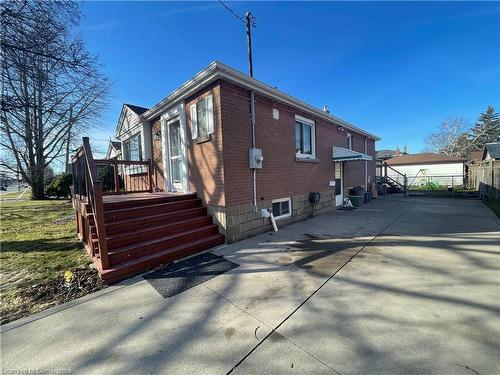 907 Fennell Avenue, Hamilton, ON - Outdoor