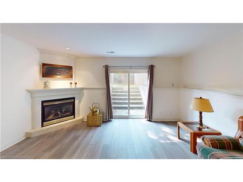 14 Hope Avenue, Virgil, ON - Indoor Photo Showing Living Room With Fireplace