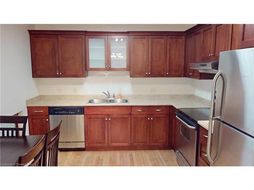 14 Hope Avenue, Virgil, ON - Indoor Photo Showing Kitchen With Double Sink