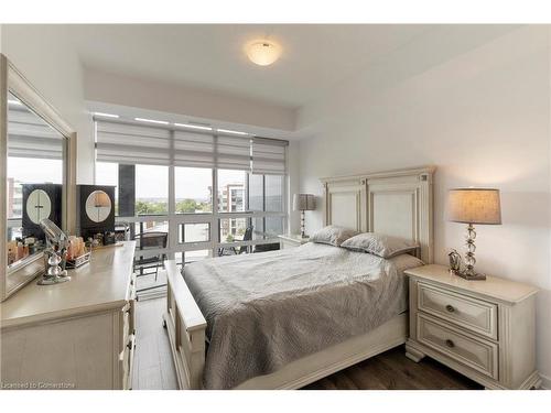 521-101 Shoreview Place, Stoney Creek, ON - Indoor Photo Showing Bedroom