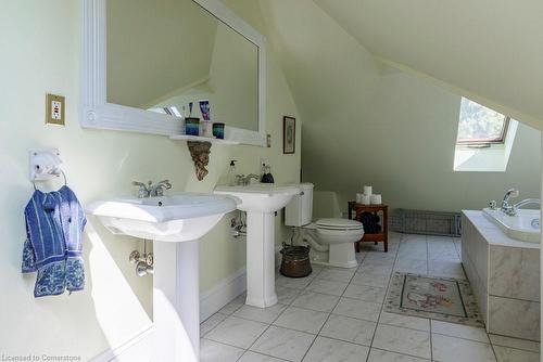 80 Stanley Avenue, Hamilton, ON - Indoor Photo Showing Bathroom