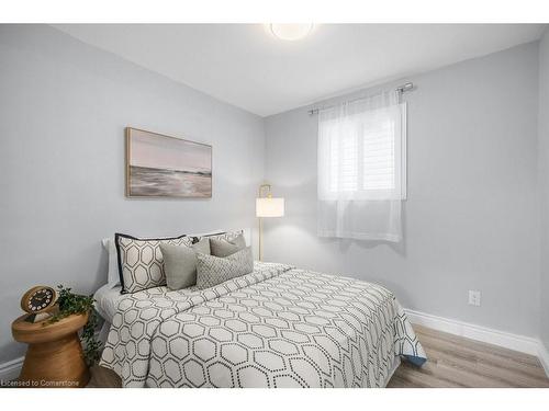 158 Crowland Avenue, Welland, ON - Indoor Photo Showing Bedroom