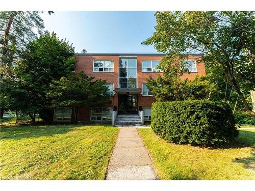 302-57 Mericourt Road, Hamilton, ON - Outdoor