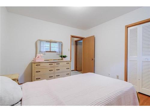 18 Burnt Log Crescent, Toronto, ON - Indoor Photo Showing Bedroom