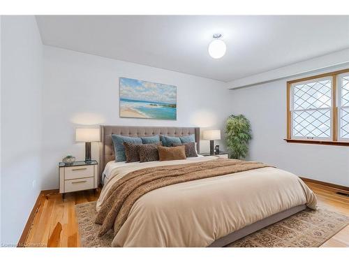 18 Burnt Log Crescent, Toronto, ON - Indoor Photo Showing Bedroom