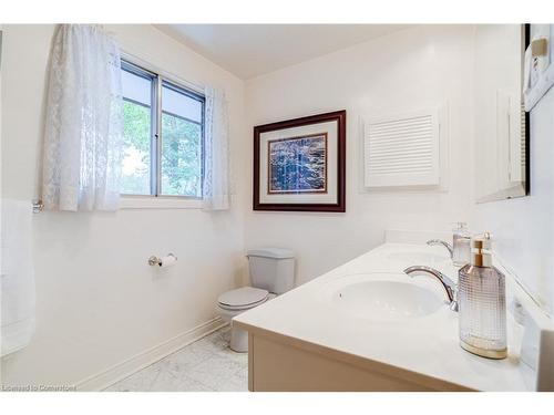 18 Burnt Log Crescent, Toronto, ON - Indoor Photo Showing Bathroom