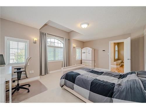 76 Moorland Crescent, Ancaster, ON - Indoor Photo Showing Bedroom