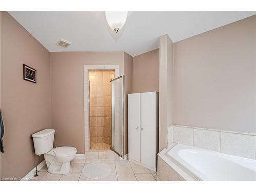 76 Moorland Crescent, Ancaster, ON - Indoor Photo Showing Bathroom