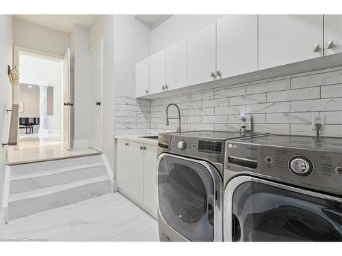 5397 Roanoke Court, Mississauga, ON - Indoor Photo Showing Laundry Room