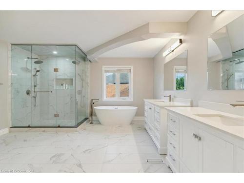 5397 Roanoke Court, Mississauga, ON - Indoor Photo Showing Bathroom