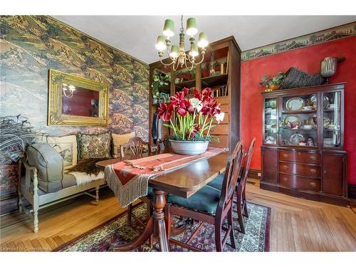 420 Ridge Road, Hamilton, ON - Indoor Photo Showing Dining Room