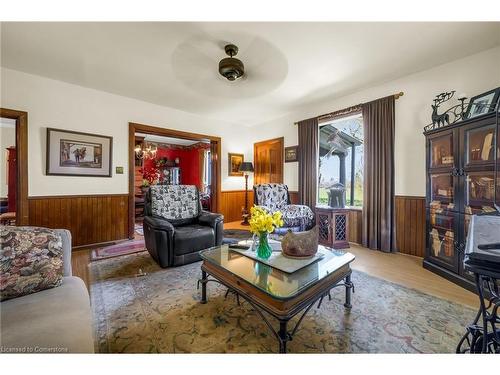 420 Ridge Road, Hamilton, ON - Indoor Photo Showing Living Room