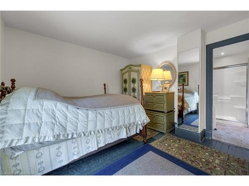 420 Ridge Road, Hamilton, ON - Indoor Photo Showing Bedroom