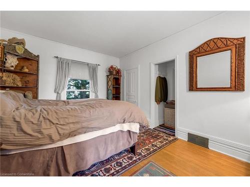 420 Ridge Road, Hamilton, ON - Indoor Photo Showing Bedroom