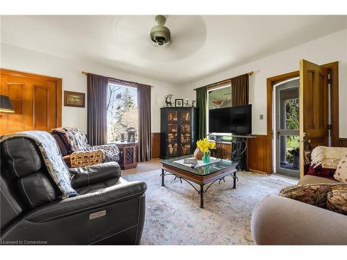 420 Ridge Road, Hamilton, ON - Indoor Photo Showing Living Room