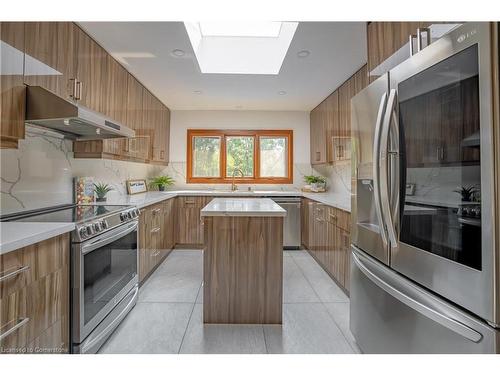 93 Riverview Boulevard, St. Catharines, ON - Indoor Photo Showing Kitchen With Upgraded Kitchen