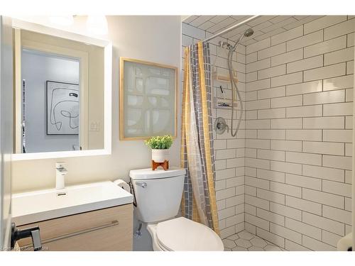 93 Riverview Boulevard, St. Catharines, ON - Indoor Photo Showing Bathroom