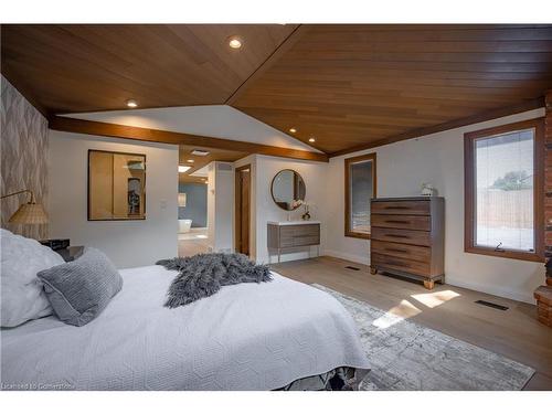 93 Riverview Boulevard, St. Catharines, ON - Indoor Photo Showing Bedroom