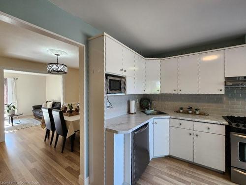 103-1115 Paramount Drive, Stoney Creek, ON - Indoor Photo Showing Kitchen