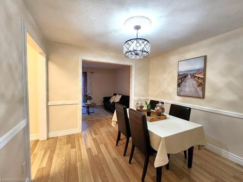 103-1115 Paramount Drive, Stoney Creek, ON - Indoor Photo Showing Dining Room