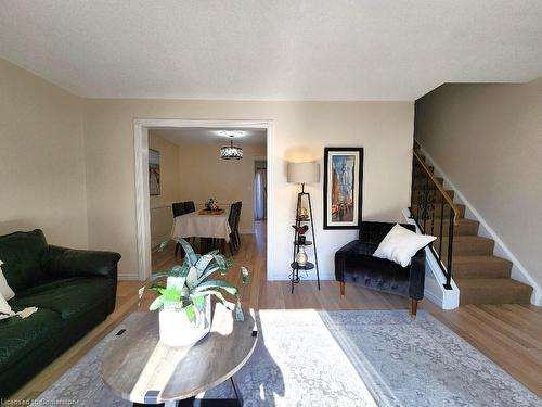 103-1115 Paramount Drive, Stoney Creek, ON - Indoor Photo Showing Living Room