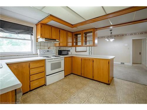 735 Montgomery Drive, Hamilton, ON - Indoor Photo Showing Kitchen With Double Sink