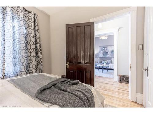 198 Duke Street, Hamilton, ON - Indoor Photo Showing Bedroom