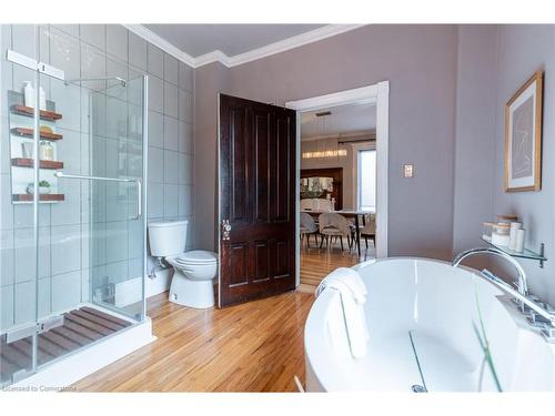 198 Duke Street, Hamilton, ON - Indoor Photo Showing Bathroom