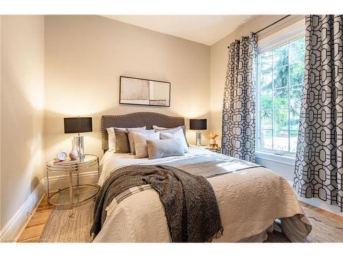 198 Duke Street, Hamilton, ON - Indoor Photo Showing Bedroom