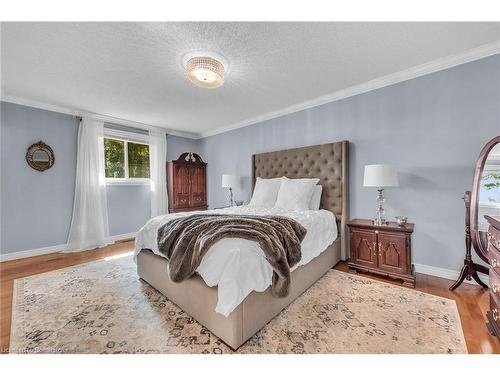 30 Peebles Drive, Freelton, ON - Indoor Photo Showing Bedroom