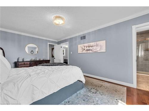 30 Peebles Drive, Freelton, ON - Indoor Photo Showing Bedroom