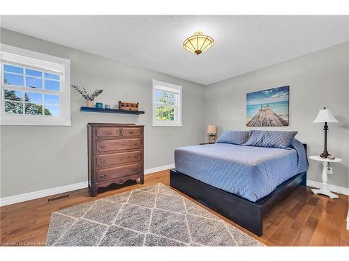 30 Peebles Drive, Freelton, ON - Indoor Photo Showing Bedroom