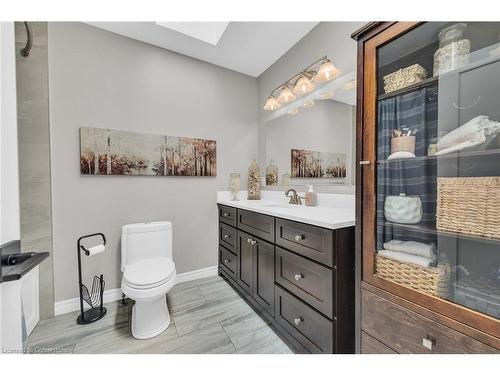 30 Peebles Drive, Freelton, ON - Indoor Photo Showing Bathroom