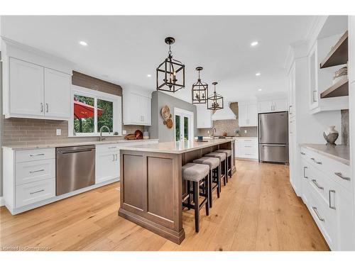 30 Peebles Drive, Freelton, ON - Indoor Photo Showing Kitchen With Upgraded Kitchen