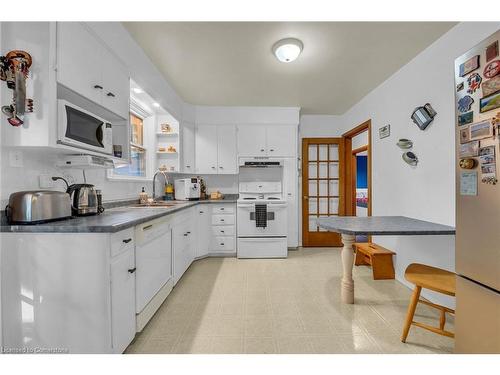 1269 Leighland Road, Burlington, ON - Indoor Photo Showing Kitchen