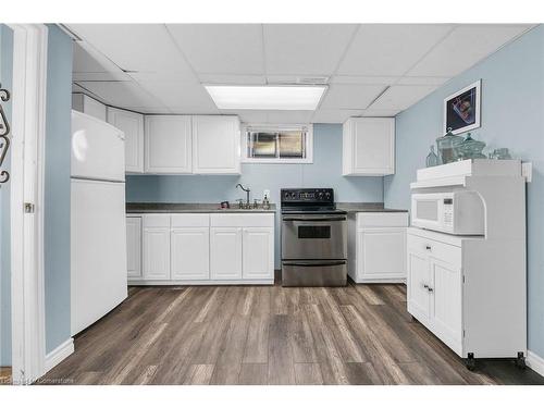 1269 Leighland Road, Burlington, ON - Indoor Photo Showing Kitchen