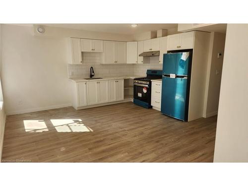 1-30 Stirton Street, Hamilton, ON - Indoor Photo Showing Kitchen