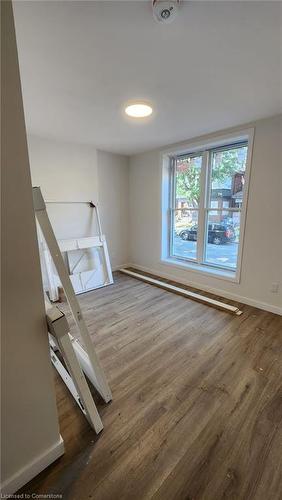 1-30 Stirton Street, Hamilton, ON - Indoor Photo Showing Other Room