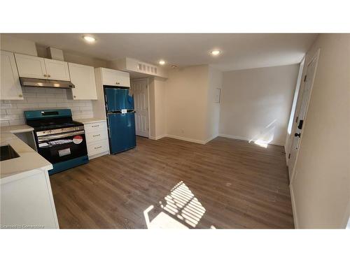 1-30 Stirton Street, Hamilton, ON - Indoor Photo Showing Kitchen With Double Sink