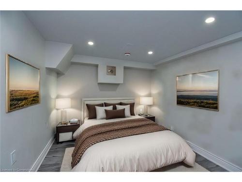 264 St Andrews Drive, Hamilton, ON - Indoor Photo Showing Bedroom