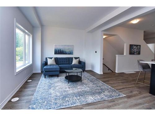 2-187 Wilson Street W, Ancaster, ON - Indoor Photo Showing Living Room