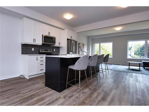 2-187 Wilson Street W, Ancaster, ON - Indoor Photo Showing Kitchen