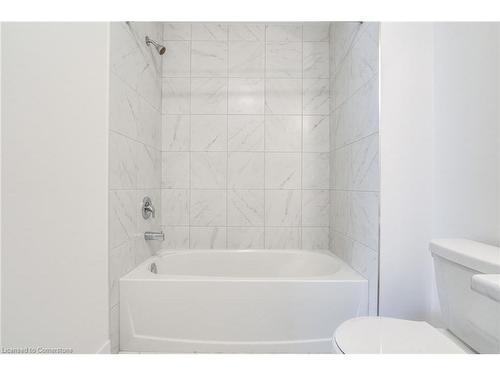 1-261 Skinner Road, Waterdown, ON - Indoor Photo Showing Bathroom